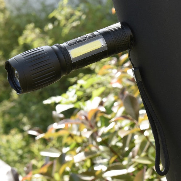 XANES 104 T6 1000LM 6Modes 2Light Color Zoomable Brightness Magnetic Tail Tactical LED Flashlight