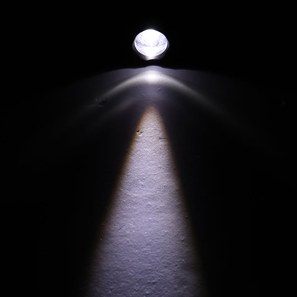 XANES A100  T6 800Lumens 5Modes Brightness Zoomable Tactical LED Flashlight Suit + Charger + Battery Charger