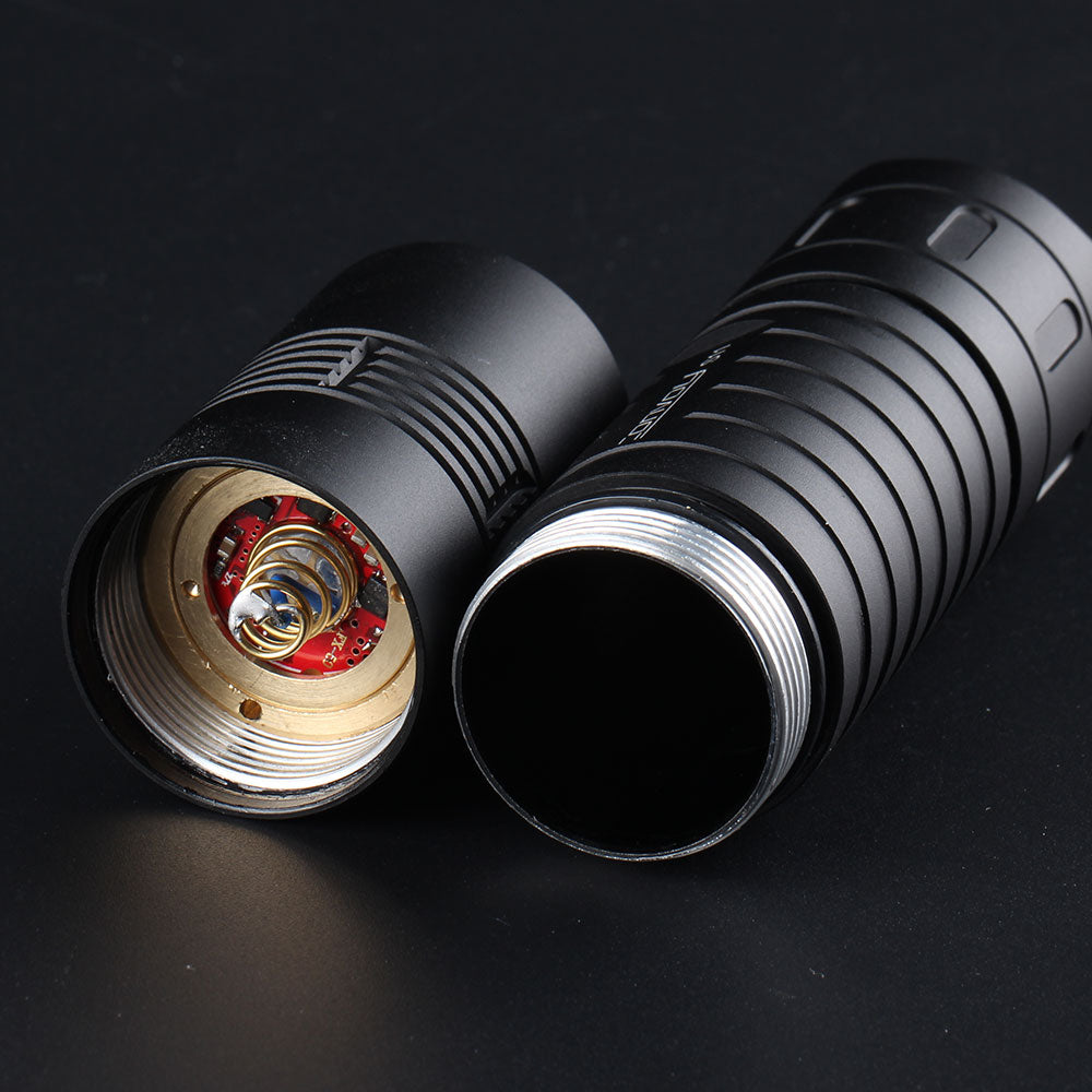 Convoy S11 XHP50.2 18W 2400lm 3A Output Powerfull Brightness LED Flashlight Powerful Tactical Flashlight 18650 / 26650