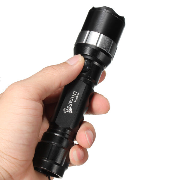 Ultrafire   T6 1800Lm 12W Rechargeable Zoomable LED Flashlightt