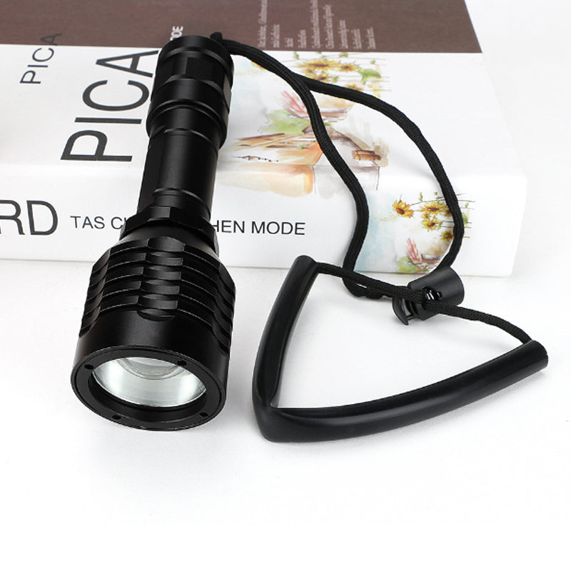 XANES® L2 Super Bright Diving Flashlight Zoomable 3 Modes 18650 Battery LED Light