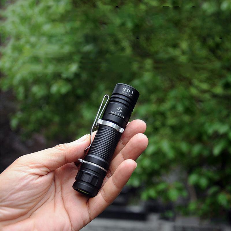 Amutorch YOOTOO SD1 SST20 960 Lumens 5000K/6000K LED EDC Flashlight 4 Modes Waterproof 18650